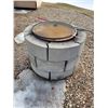 Image 2 : Fire pit c/w mesh top & hot dog sticks