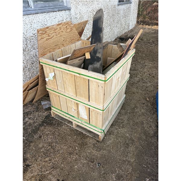 Wooden crate c/w misc. lumber
