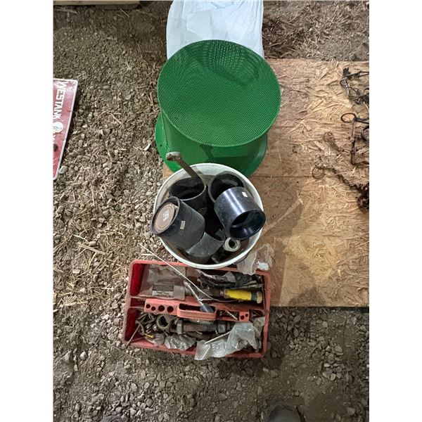 100 Watt bulbs, green screen, misc. tools & bolts