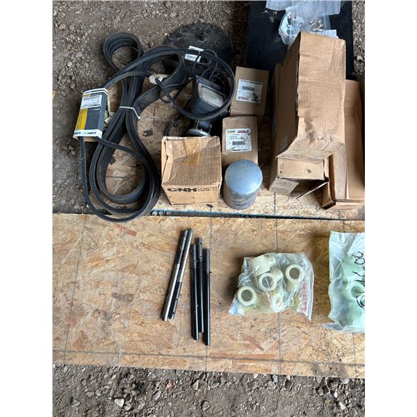 1- Lot case IH filters & parts