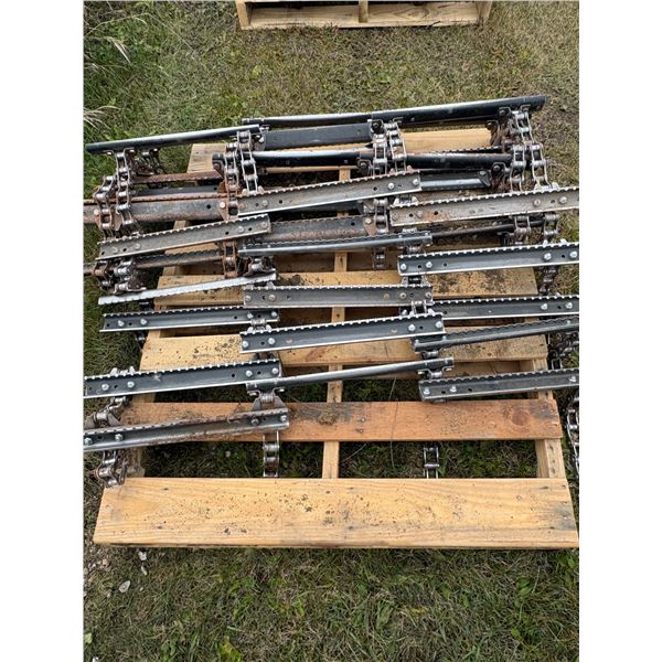 Feeder chain from Case IHC 9230 combine