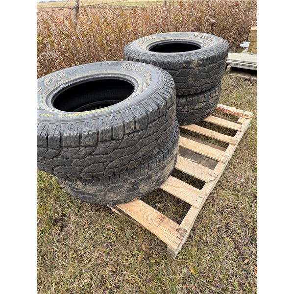 (Selling all together) 4- Wild country 31X10.50R15