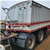 Image 2 : 1997 Doepker 38 ft. Tandem grain trailer, V.G. 11Rx24.5 tires, Spring Suspension, elec. roll tarp, S