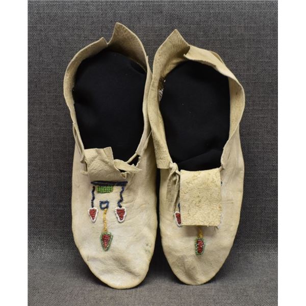 PLAINS MOCCASIN'S
