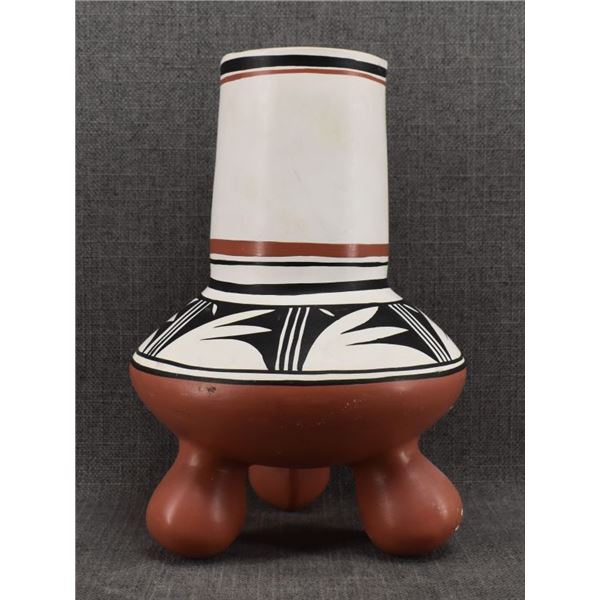 CONTEMPORARY JEMEZ VASE (L. TOYA)