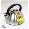 Image 1 : NEW PRIMULA AVALON WHISTLING KETTLE - STAINLESS