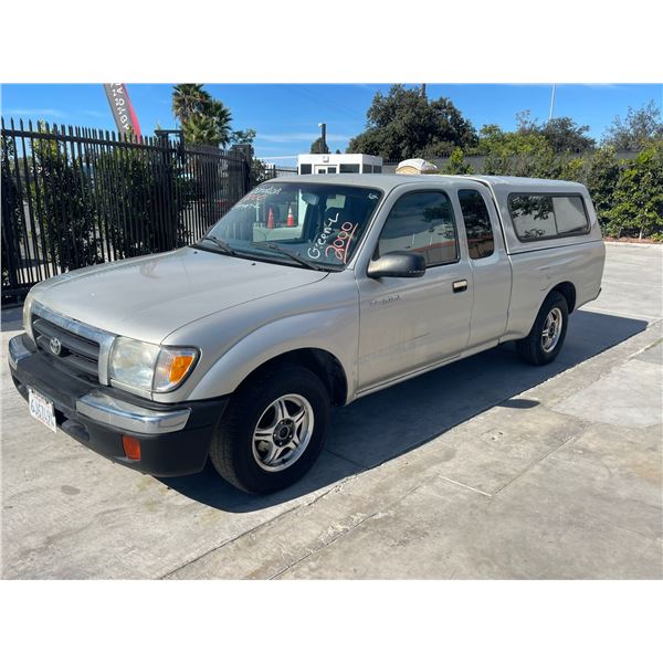 TOYT TACOMA 2000 T-DONATION