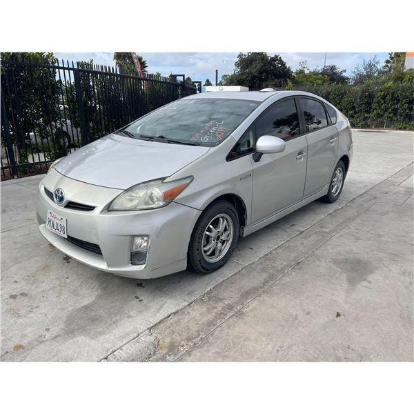 TOYT PRIUS 2011 SALV T/DONATION