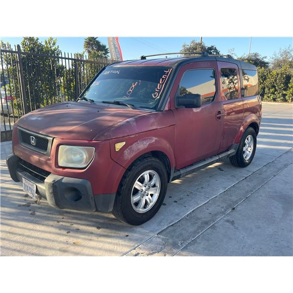 HOND ELEMENT 2006 SALV T/DONATION