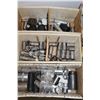 Image 2 : LOT DE 6 BTES DE DOUILLES ET ACCESSOIRES ASST