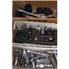 Image 2 : LOT DE 6 BTES DE DOUILLES ET ACCESSOIRES ASST