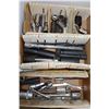 Image 2 : LOT DE 6 BTES DE DOUILLES ET ACCESSOIRES ASST