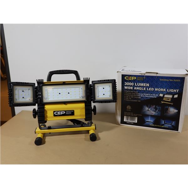 LAMPE DE TRAVAIL LED 3000 LUMENS CEP#5220
