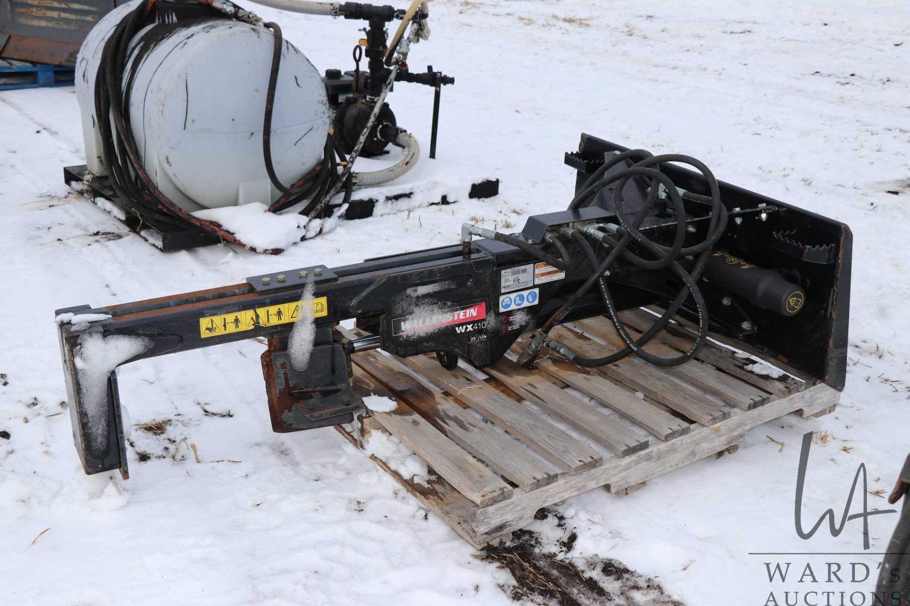 Skidsteer quick attach Wallenstein Log splitter attachment.