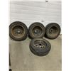 Image 1 : 4 Dunlop Graspic  DS-3 Studless Tires on Rims