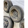 Image 7 : 4 Dunlop Graspic  DS-3 Studless Tires on Rims