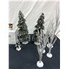 Image 3 : Heritage Village Collection Figurines & Trees
