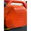 Image 4 : 6 Assorted Jerry Cans