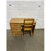 Image 1 : Desk & Chair