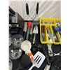 Image 5 : Assorted Kitchen Items
