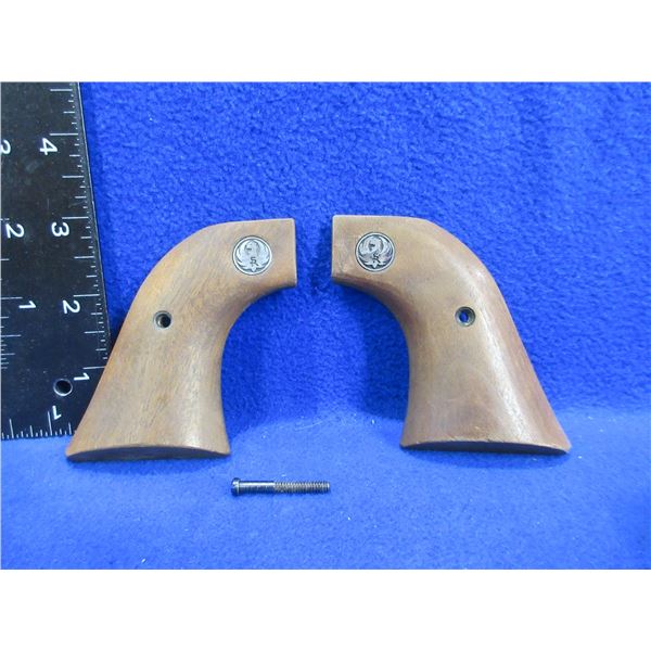 Ruger Wrangler, Blackhawk, Single Six, Vaquero Grips