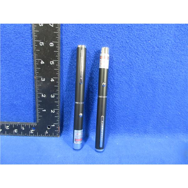 NEW - 2 Laser Pointers - Red - 2 AAA Batteries