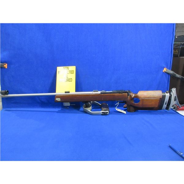 Non-Restricted - Anschutz Competition in 22 LR