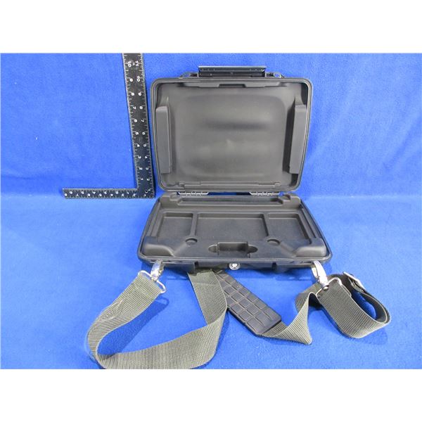 Pelican 1075 HardBack Laptop Case with Strap