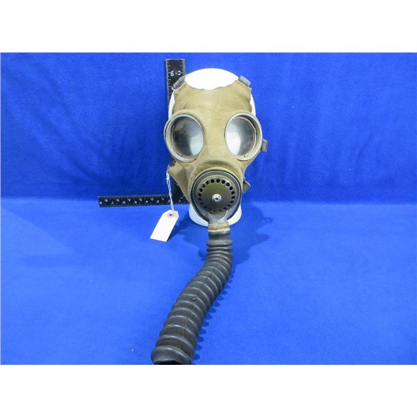 Canadian Military No. 4 Mk III Gas Mask Marked 1942