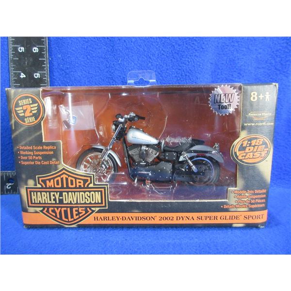 Harley Davidson 2002 Dyna Super Glide Sport 1:18 Die Cast