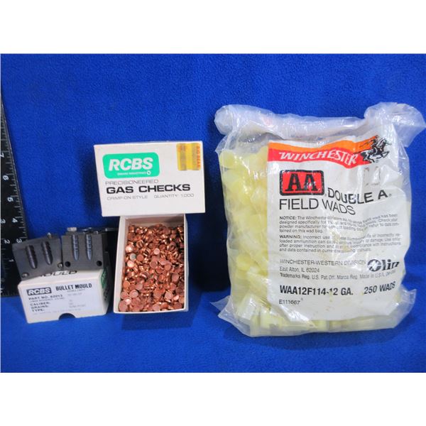 RCBS 30 Cal. Bullet Mold, Gas Checks and 12 Ga. Wads
