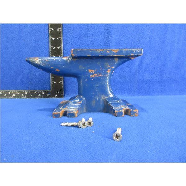 Small Single Horn Anvil - 9 lb 13oz - 8 1/2" L x 4 1/2" H