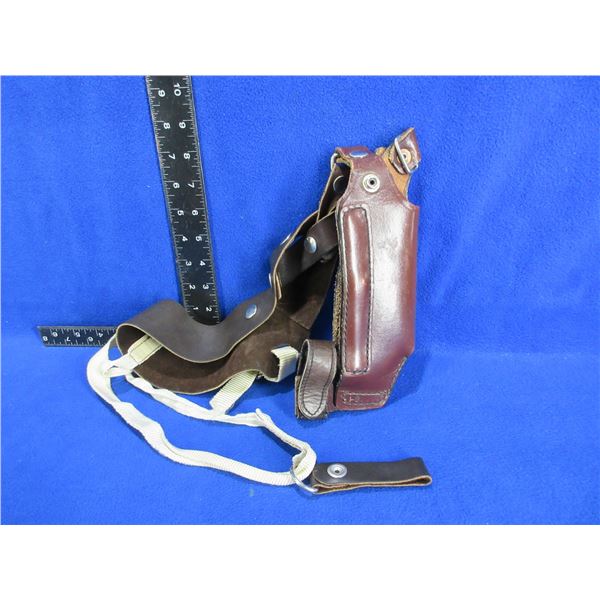 S&W Leather Shoulder Holster 43 34