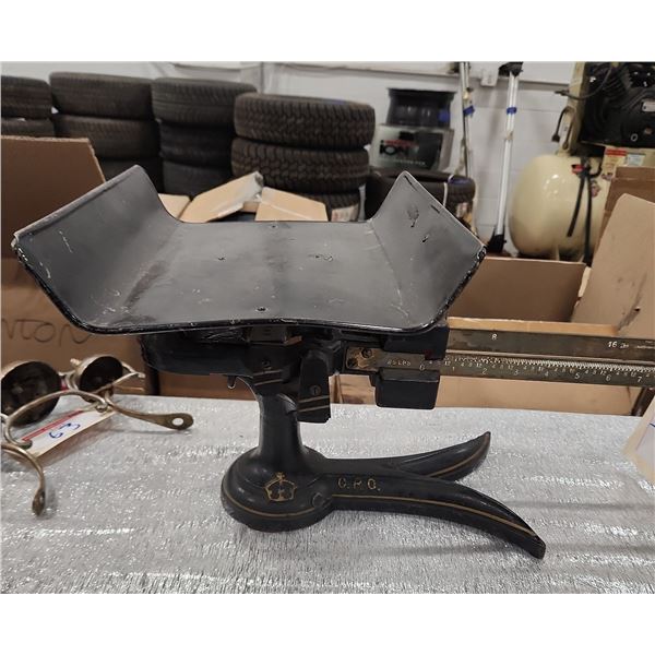 Vintage Canada Post Beam Balance Scale