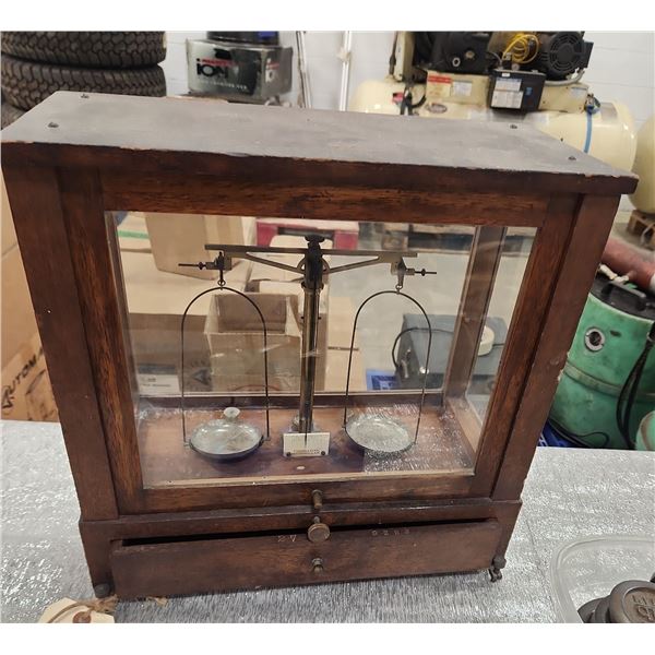 Vintage Volanda & Sons Beam Balance Scale