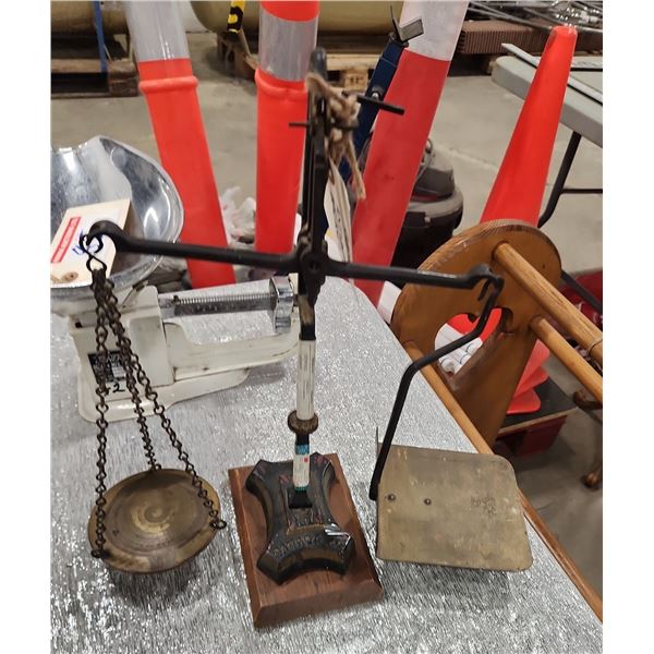 Canada Post Office Balance Scale