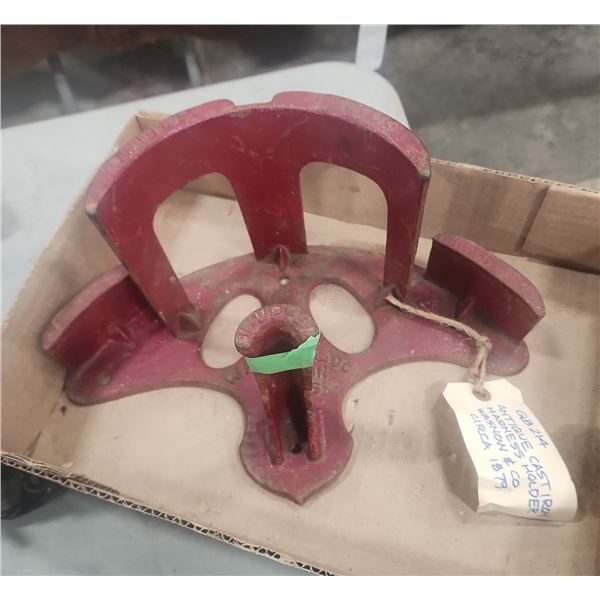 Iron Harness Holder