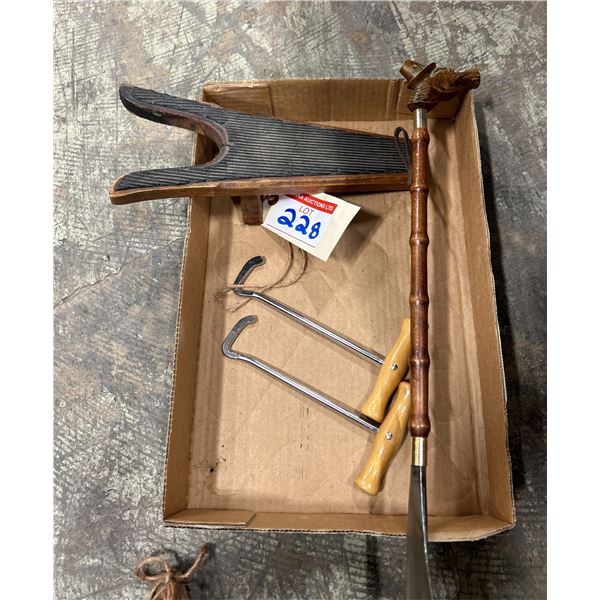 Boot Jack & Boot Pulls