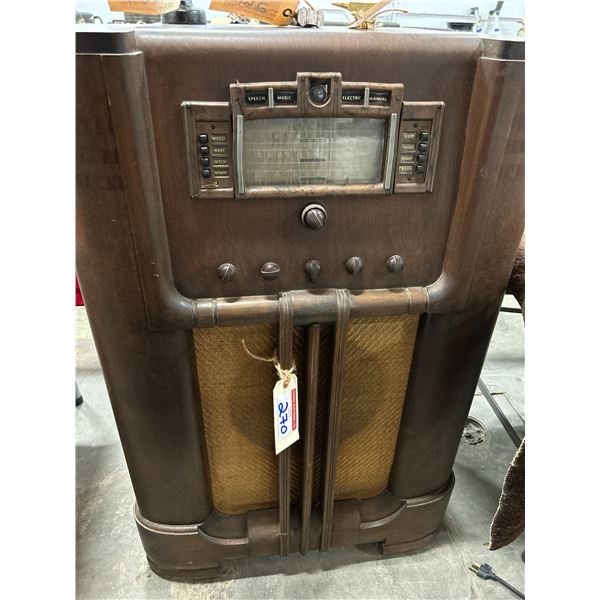 Antique RCA Floor Model Tube Radio