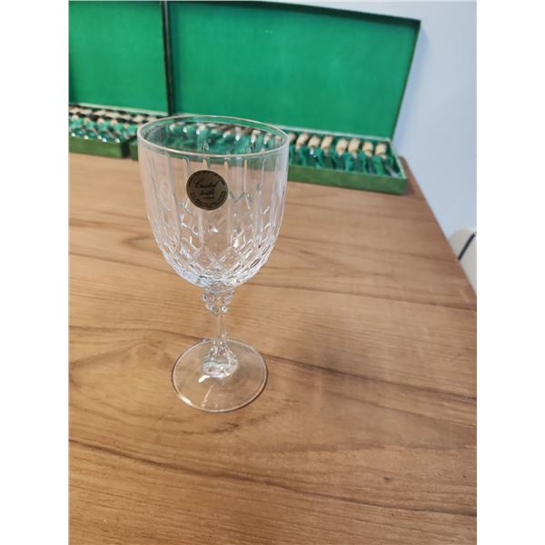 24 Crystal Wine Glasses