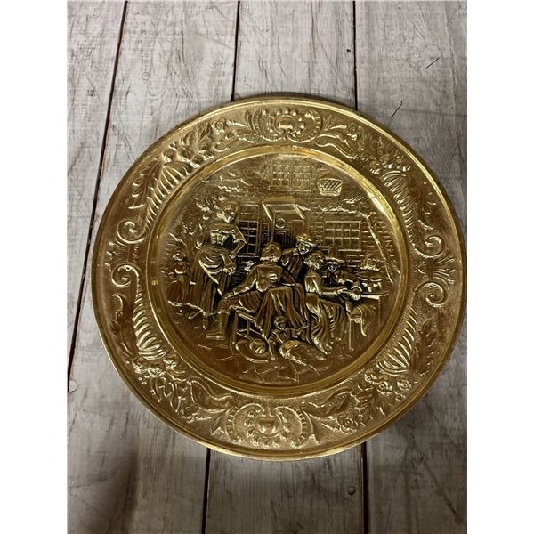 Decorative Plates & Replica Platter