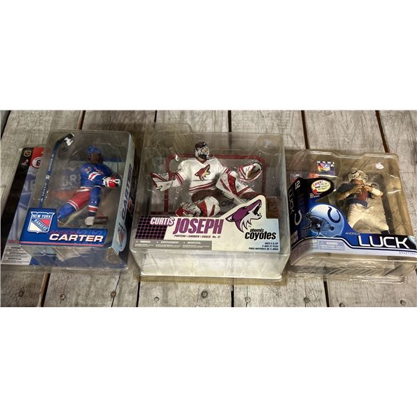 3 Action Figures