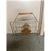 Image 3 : Mid-Century Magazine Rack
