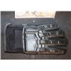Image 1 : UNKNOWN STAR WARS THE MANDALORIAN OR TROOPER GLOVE