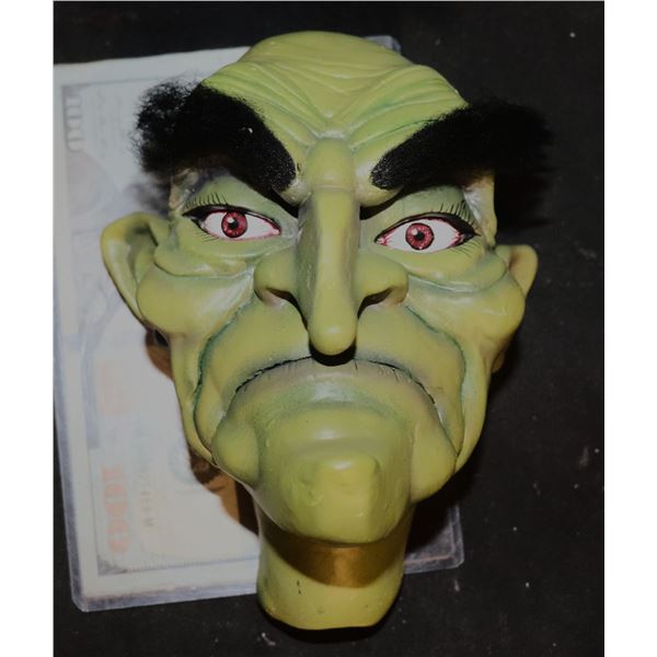 THUNDERBIRDS TEAM AMERICA WORLD POLICE PUPPET STAND IN ALIEN MONSTER HEAD