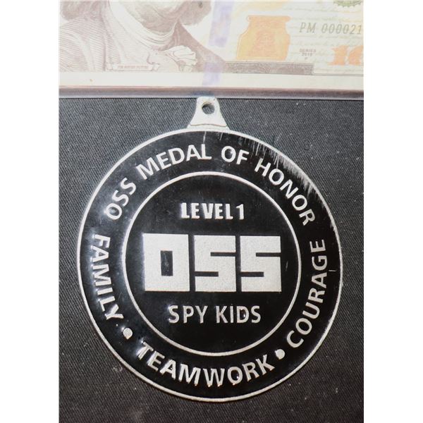 SPY KIDS OSS MEDAL OF HONOR AWARD SUPER HERO