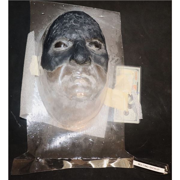 INSIDIOUS LIPSTICK-FACE RED DEMON MOLTING APPLIANCE THE ONLY EXAMPLE