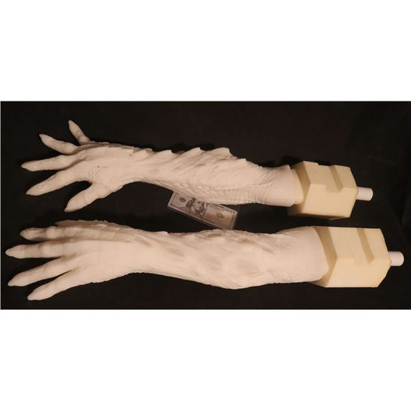 SILICONE ALIEN DEMON CREATURE ARMS WEARABLE ON ARMATURED FORMS