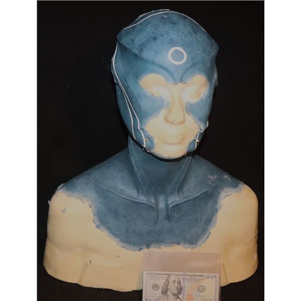 FEMALE BLUE ALIEN COWL AND FACE APPLIANCES ON BUST B