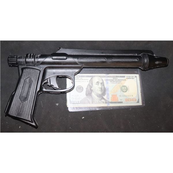 STAR WARS THE MANDALORIAN UNKNOWN BLASTER MISCAST
